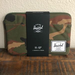 HERSCHEL 11-12” ANCHOR SLEEVE